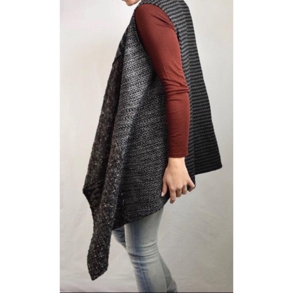 Sanctuary Oversized Wool Blend Knit Sweater Vest - Picture 5 of 10